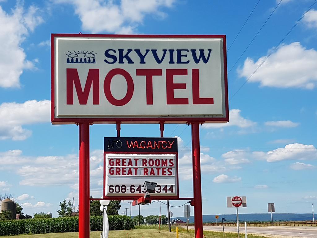 Skyview Motel - Prairie Du Sac Εξωτερικό φωτογραφία
